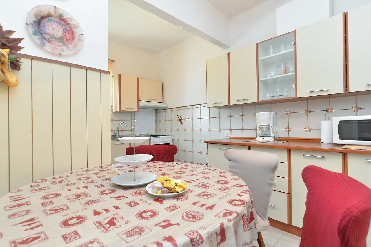 Apartments Stjepan 725 Fazana