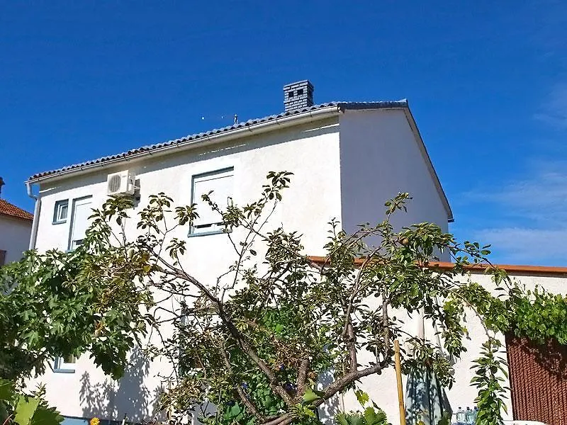 Apartments Stjepan 725 Fazana