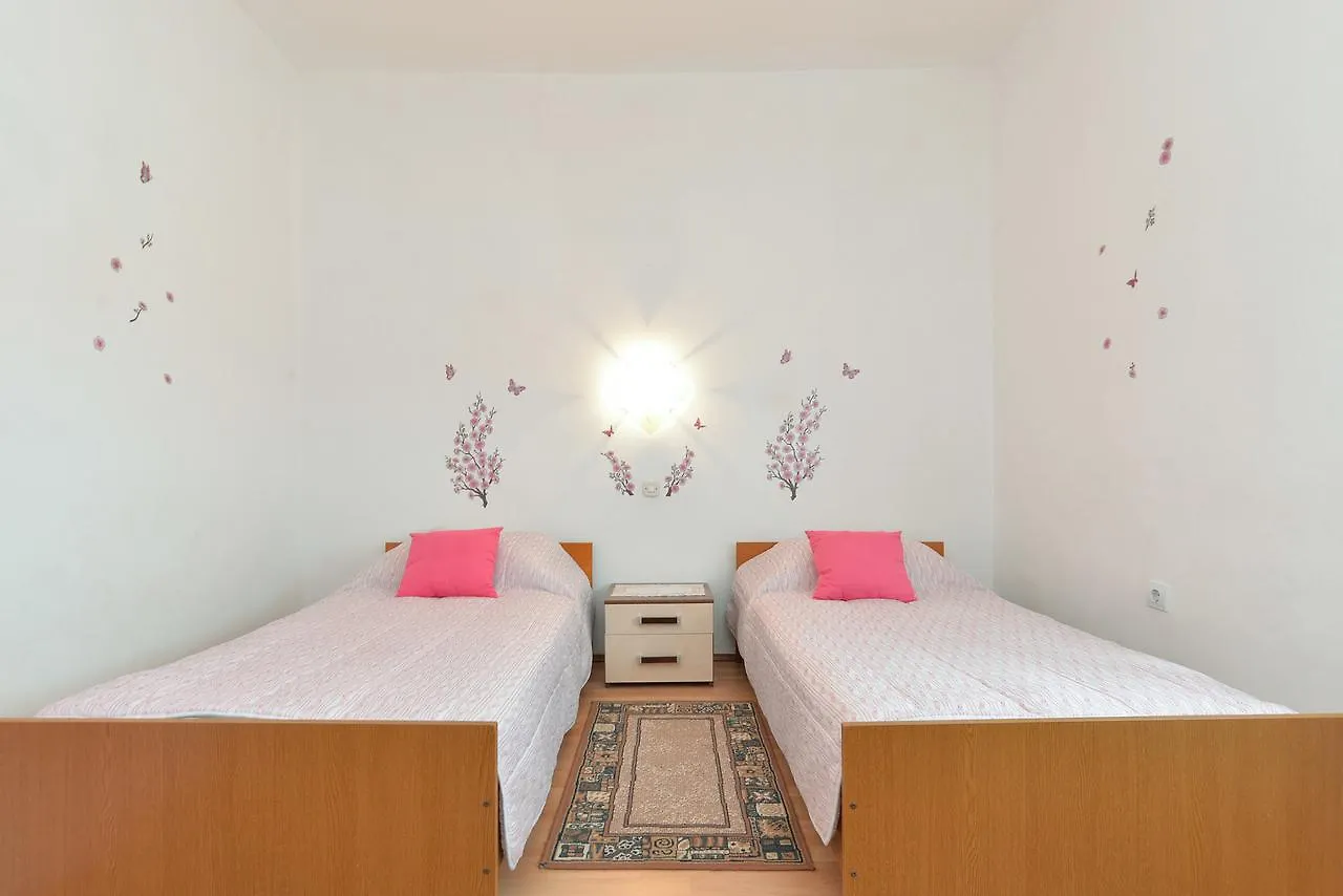 Apartments Stjepan 725 Fazana